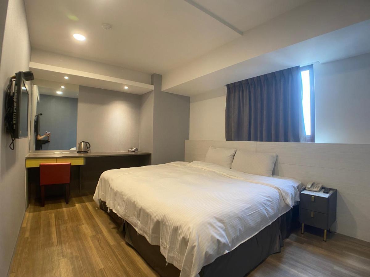 Bonjour Hotel Taichung Exterior foto